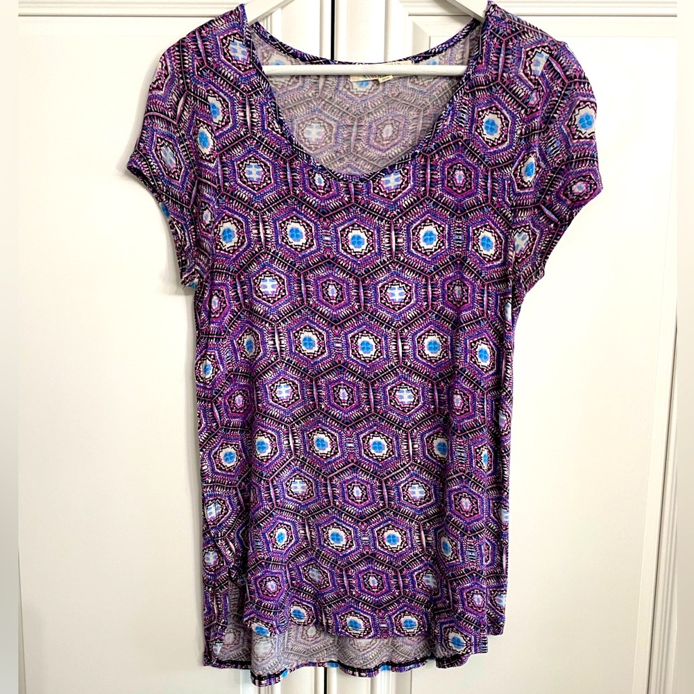 Pink Rose Sz Medium Purple/Blue Geometric Print Scoop Neck Cap Sleeve T-Shirt